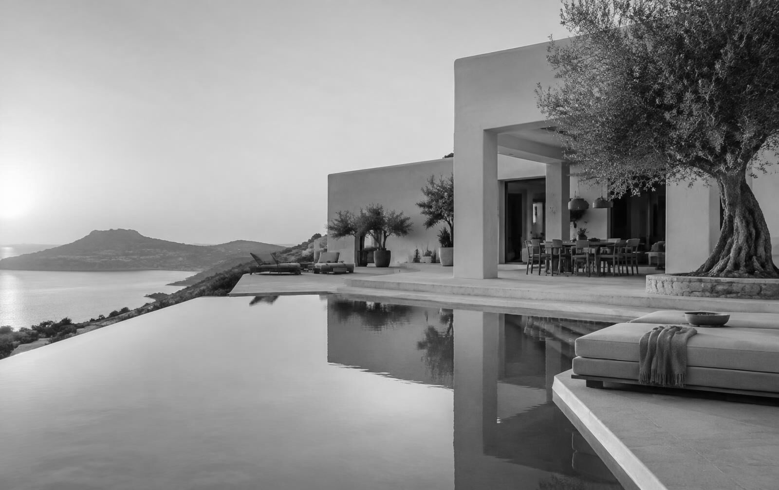 Minimalist holiday villa with an infinity pool overlooking the sea